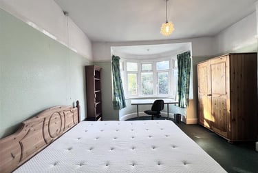 5 bed house, Gregory Boulevard, Hyson Green, Nottingham, NG76BE - Image 5